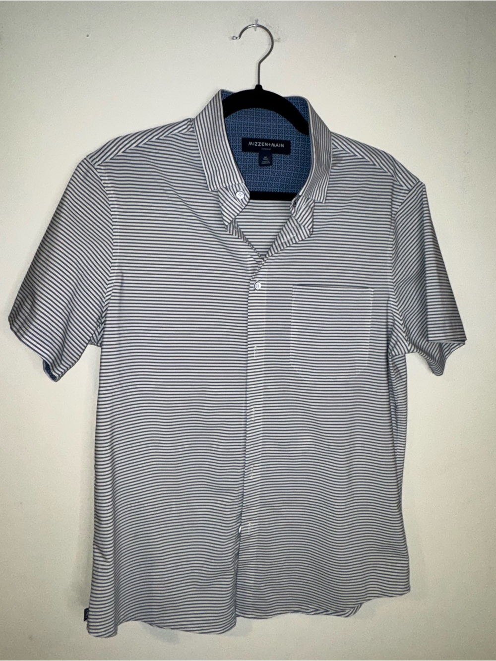 Mizzen+Main Leeward Men’s M Trim Fit Blue Stripe Performance Shirt
